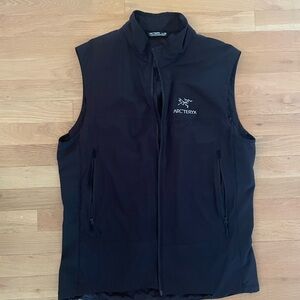 Arc'teryx Men’s Atom Lightweight Black Vest